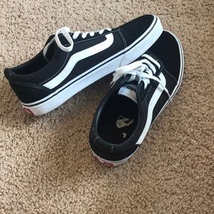 Women’s Vans old school size 8.5